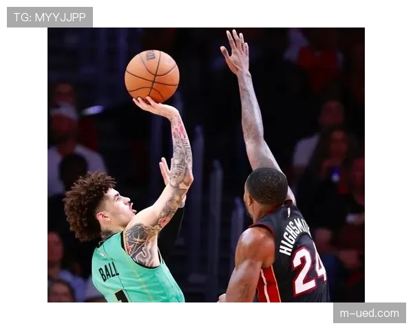 爵士黄蜂创历史最大分差 比赛呈现两极分化态势